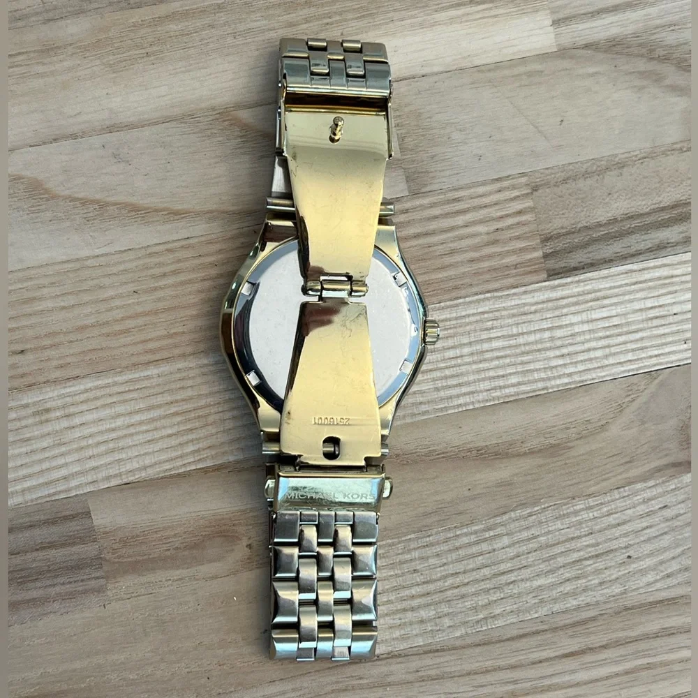 Citizen Eco-Drive Men’s Watch Dark Gray Dial Day Date Window Gold-Tone Bracelet